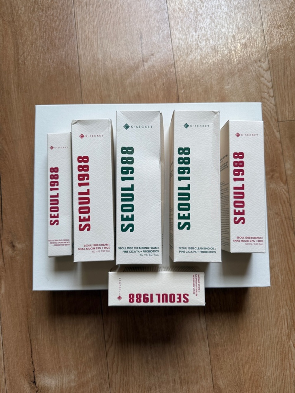 SE0UL1988 Skincare Set - White & Green Accent Packaging
